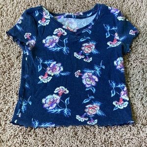 Cropped kids shirt